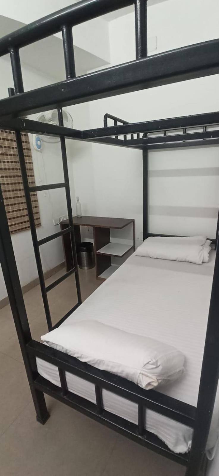 Travelers Hostel 古瓦哈提 外观 照片